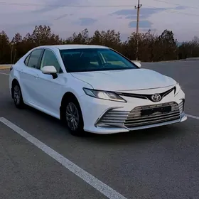 Toyota Camry 2022