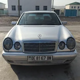 Mercedes-Benz E320 1997