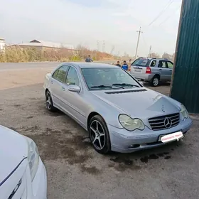 Mercedes-Benz C320 2001