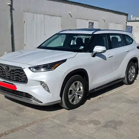 Toyota Highlander 2021