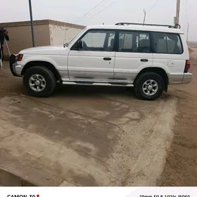 Mitsubishi Pajero 1995