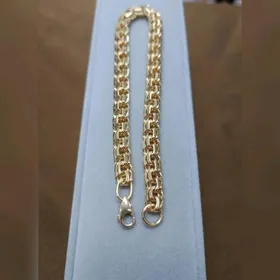 yuwulýan kardinal braslet