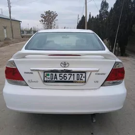 Toyota Camry 2004