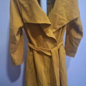 пальто горчичный