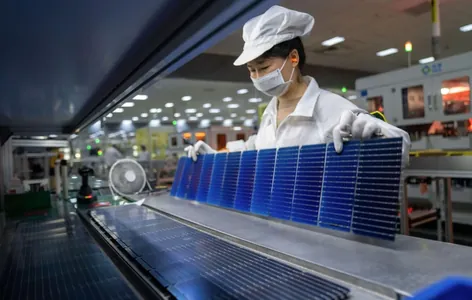 Hytaýly inženerler kagyz galyňlygyndaky Gün batareýasyny döretdiler