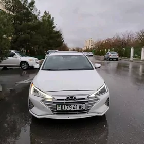 Elantra 2020 Fara Gashly