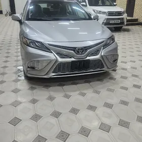 Toyota Camry 2024