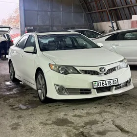 Toyota Camry 2014