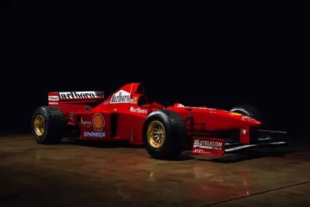 Mihael Şumaheriň ýaryş ulagy auksionda azyndan 5,5 mln ýewro satylar