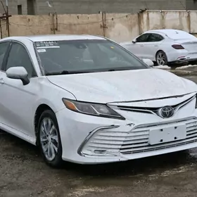 Toyota Camry 2022