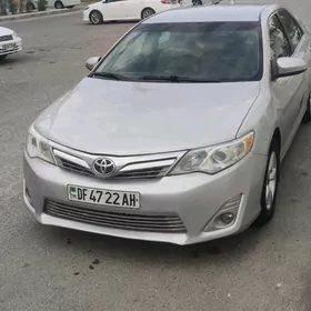 Toyota Camry 2014