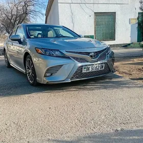 Toyota Camry 2020