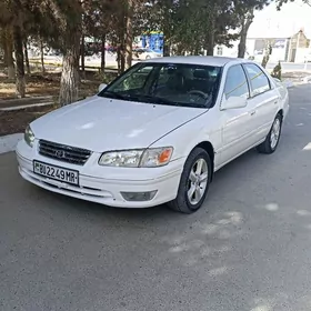 Toyota Camry 2000