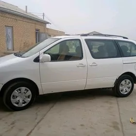 Toyota Sienna 1998