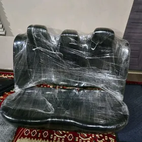 Mersedes sidenyalary