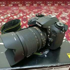 Nikon 7200
