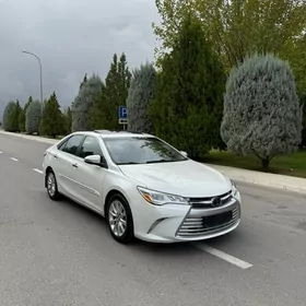Toyota Camry 2016