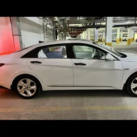 Hyundai Elantra 2021