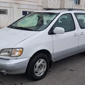 Toyota Sienna 2000