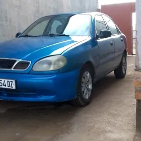 Daewoo Lanos 1998