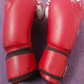 Perçatka MIKE TYSON