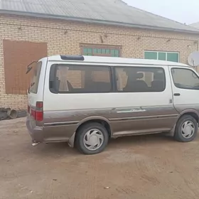 Toyota Hiace 1990