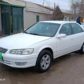 Toyota Camry 2001
