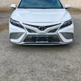 Toyota Camry 2022
