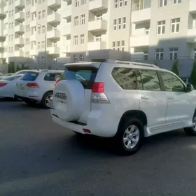 Toyota Land Cruiser Prado 2010