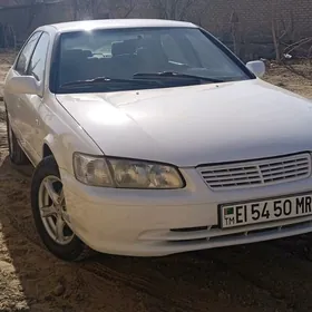 Toyota Camry 2000