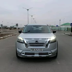 Nissan Pathfinder 2023