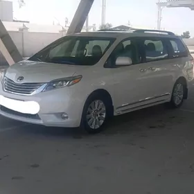 Toyota Sienna 2012