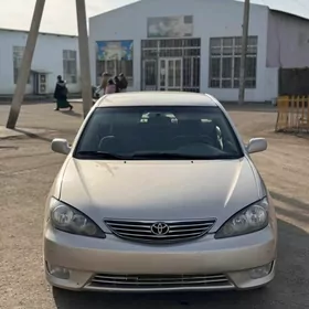 Toyota Camry 2004