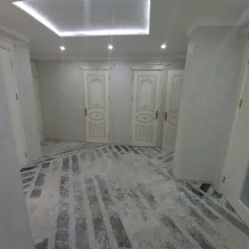 Taze gurtly 1ji etaj 3 komnat