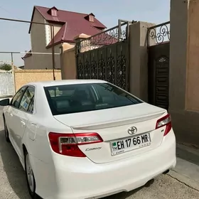 Toyota Camry 2012