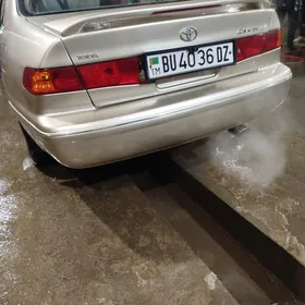 Toyota Camry 1999