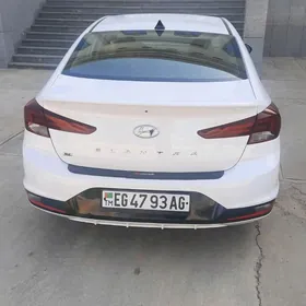 Hyundai Elantra 2019