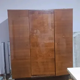 Kuhnŷa Mebel Ve şkaf