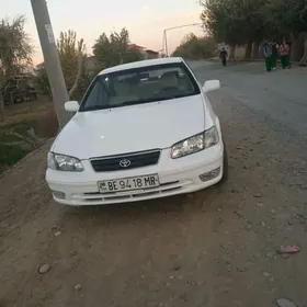 Toyota Camry 2000