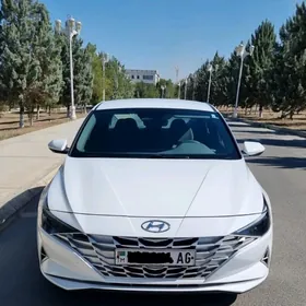 Hyundai Elantra 2021