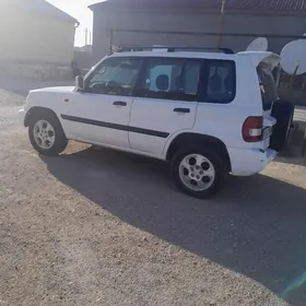Mitsubishi Pajero 2000