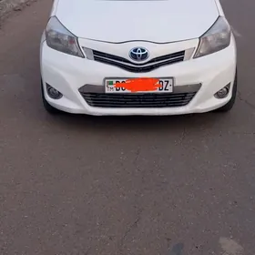 Toyota Yaris 2012