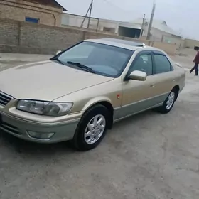 Toyota Camry 2000