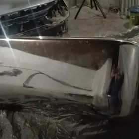 зад. лев. кусок бампера .