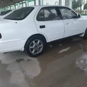 Toyota Camry 1995