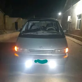 Toyota Previa 1993