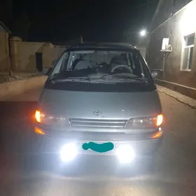 Toyota Previa 1993
