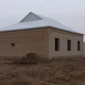 Satlyk yer jayy bilen