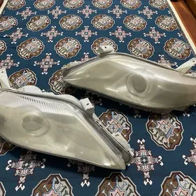 Фары передние на (Toyota Camry