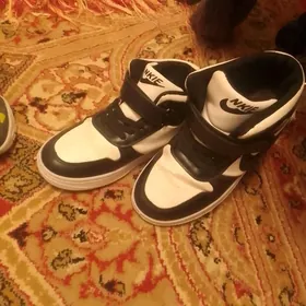 кроссовки детские